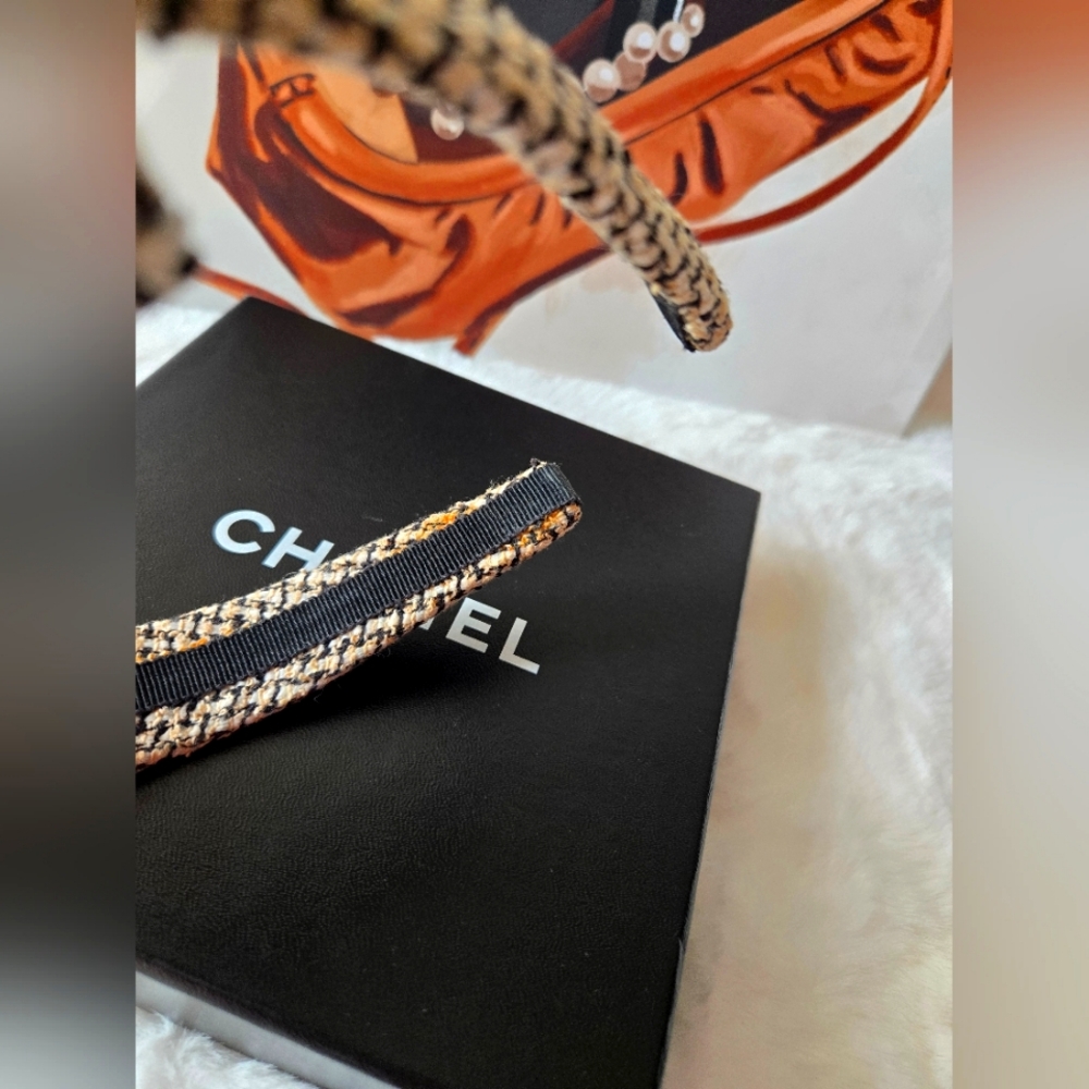 Authentic Chanel Bow Tweed Headband with box - Picture 10 of 15